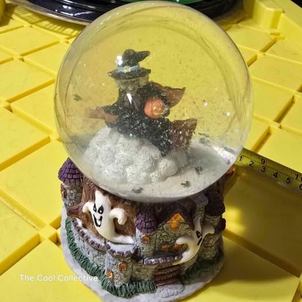 #6 HALLOWEEN ITEMS (Dimensions in Pics)